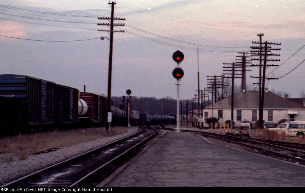 Signal at the end of passenger platform north of the station